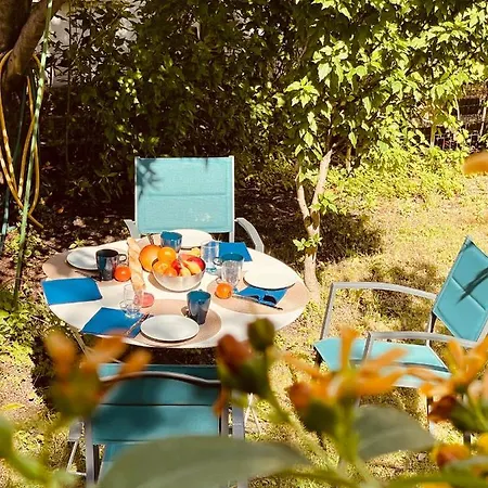 Nest - Metro Line 7 * La Courneuve