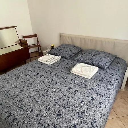 Nest - Metro Line 7 *